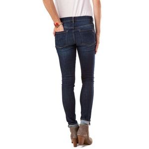 Southern Tide Indigo Resort Skinny Jeans!  Washed but never worn!  Brand NEW!
